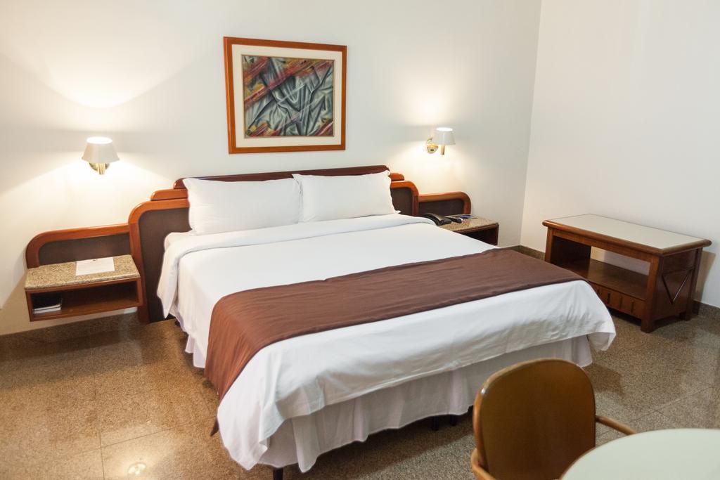Dimas Lessa Hotel Montes Claros Exterior foto